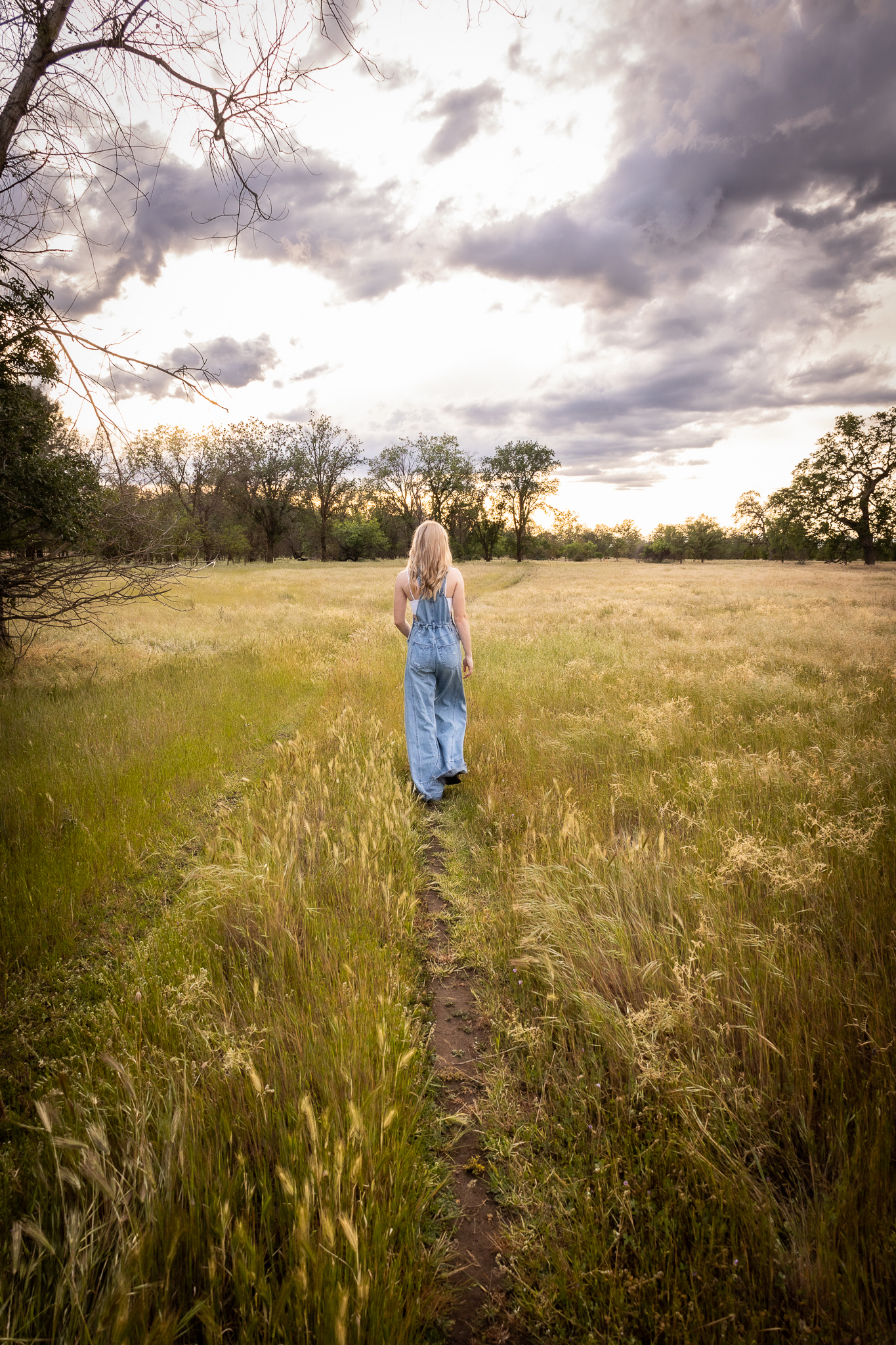 red bluff ca senior photographer taking senior session during spring